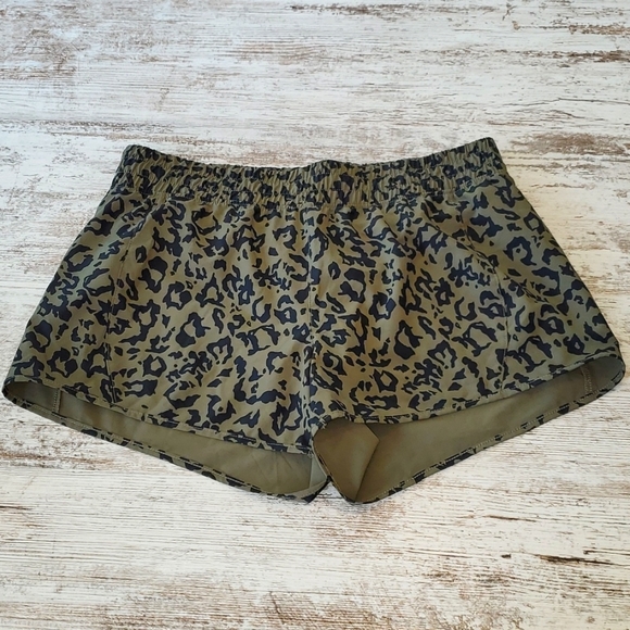 Marika Pants - Marika Athletic Shorts Size medium